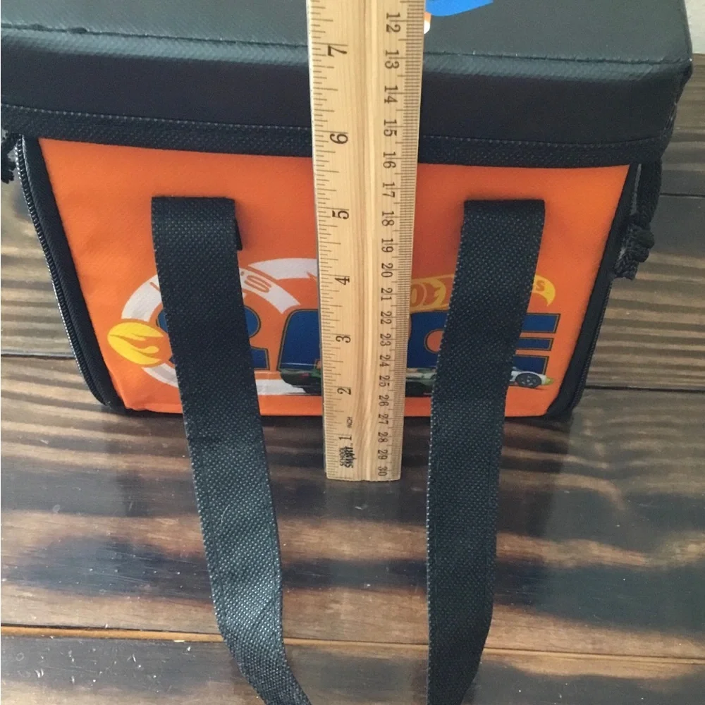 Hot Wheels Storage box and Playset
